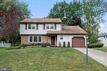 207 Shenandoah Rd Cinnaminson, NJ 08077