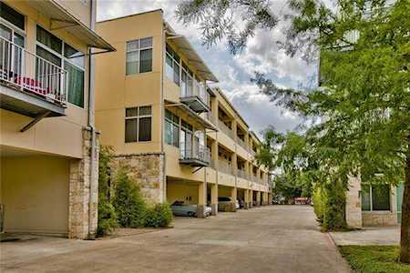 2401 6th St #23 Austin, TX 78702