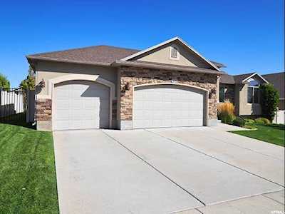 4458 W Mankato S St Riverton, UT 84096