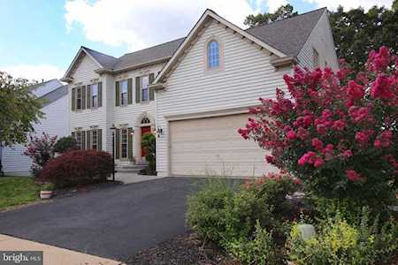 8176 Tillinghast Ln Gainesville, VA 20155