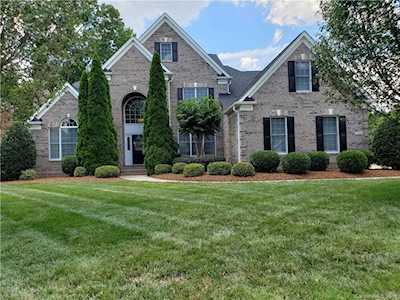 5929 Legacy Circle Charlotte, NC 28277