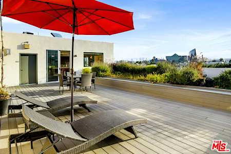 817 N Alfred Street #403 Los Angeles, CA 90069