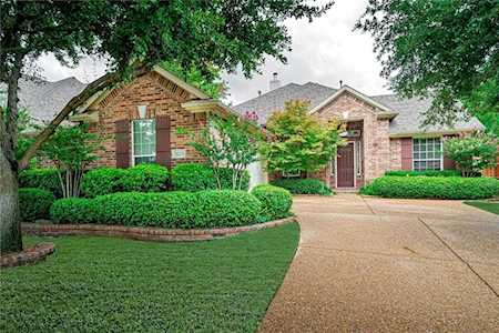 2233 Crowbridge Drive Frisco, TX 75033