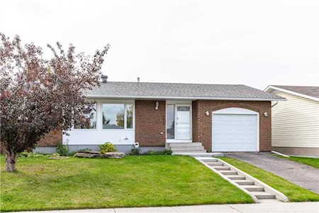 5923 Pinepoint Drive NE Calgary, AB T1Y 2G2