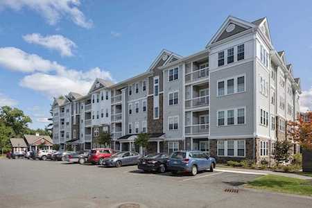 10 Abigail Way #2005 Reading, MA 01867