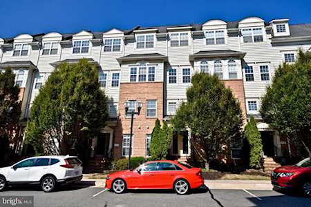 7129 Little Thames Dr #199 Gainesville, VA 20155