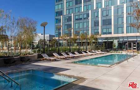 889 Francisco Street #2608 Los Angeles, CA 90017