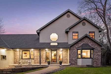 4885 Highcrest Drive Deephaven, MN 55331