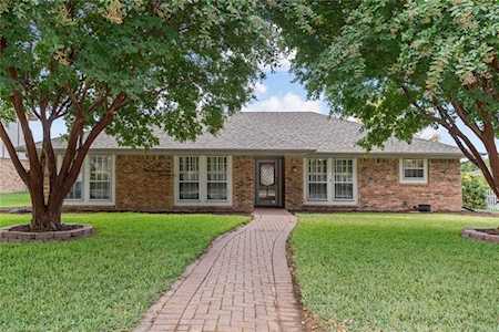 1532 Cross Bend Road Plano, TX 75023