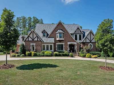 3022 Kings Manor Dr Weddington, NC 28104