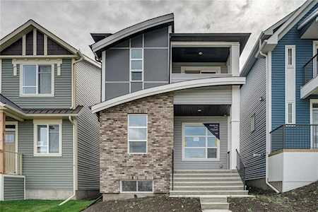 231 148 Avenue NW Calgary, AB T3P 1N2