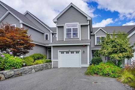 804 Ledgewood Way #804 Clinton, MA 01510