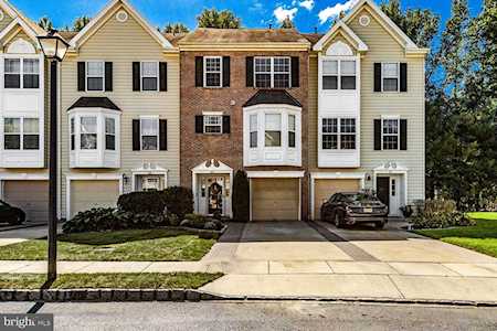 25 Alexandra Ct Marlton, NJ 08053
