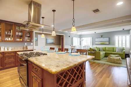 1050 Chalcedony St San Diego, CA 92109