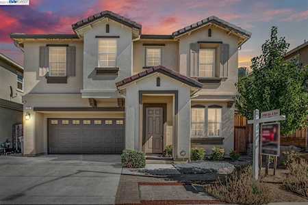 75 Greystone Pl Pittsburg, CA 94565
