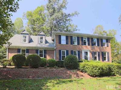 8004 Crestwood Court Apex, NC 27539
