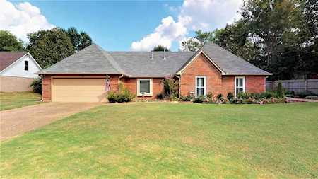 598 Greenbank Dr Collierville, TN 38017