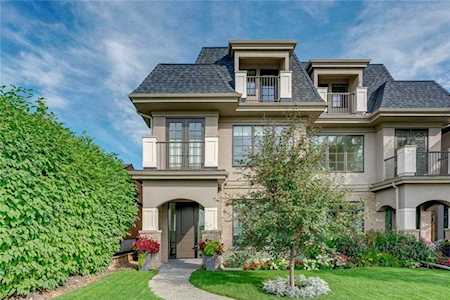 1718 50 Avenue SW Calgary, AB T2T 2W1
