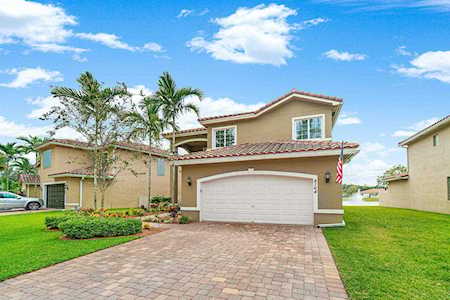 8164 Mariposa Grove Circle West Palm Beach, FL 33411