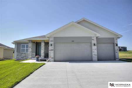 650 N 11th Circle Springfield, NE 68059