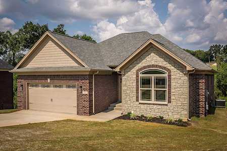 395 Grand Oak Blvd Shepherdsville, KY 40165