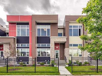 1530 Bayside Avenue SW #404 Airdrie, AB T4B 4B5