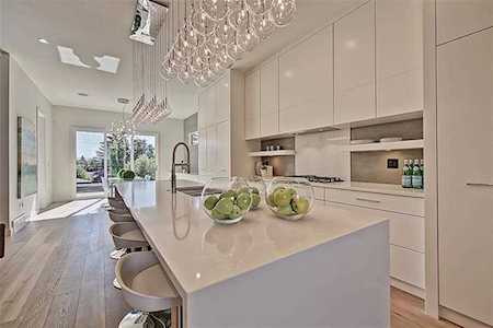 4130 17 Street SW Calgary, AB T2T 4P6