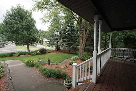 817 Henslow Avenue N Oakdale, MN 55128