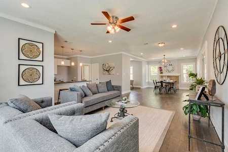 1141 N Madison Avenue Dallas, TX 75208