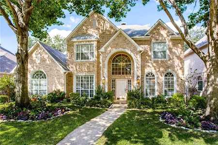 18727 Greenside Drive Dallas, TX 75252
