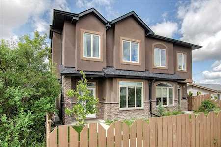 4433 Bowness Road NW Calgary, AB T3B 0A7