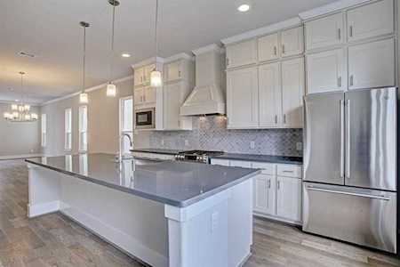 1313B W 24th St Houston, TX 77008