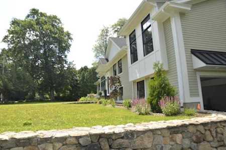 54 Edmunds Wellesley, MA 02481