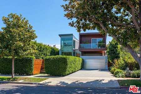 742 Via De La Paz Pacific Palisades, CA 90272