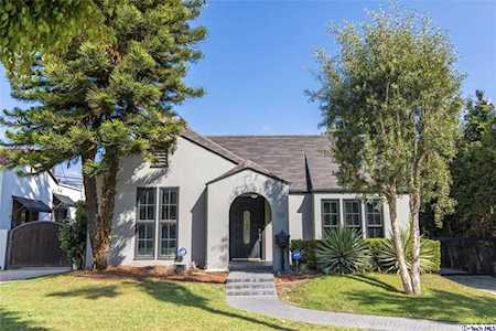 122 N Lucerne Boulevard Los Angeles, CA 90004