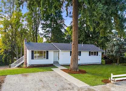 10326 58th Av Ct E Puyallup, WA 98373