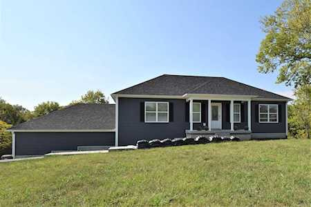 80 Cherokee Ct Taylorsville, KY 40071
