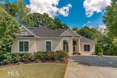 203 Alexandra Ct Woodstock, GA 30189