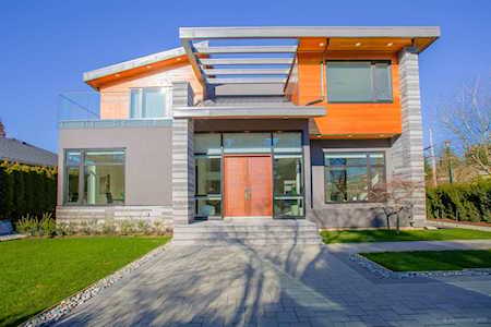 1409 W 38th Avenue Vancouver, BC V6M 1R4