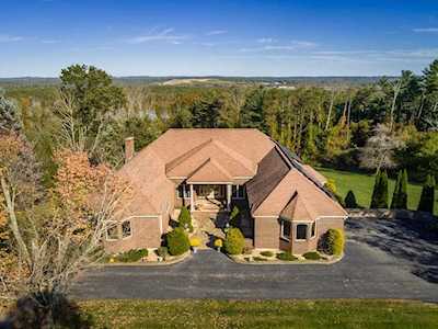 62 Fiske Hill Road Sturbridge, MA 01566