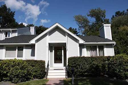 10 Dickinson Dr #5 Taunton, MA 02780