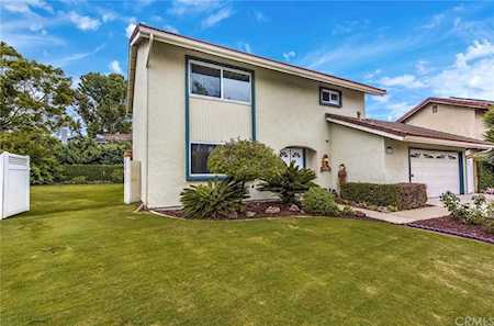 7031 Moonlight Circle Huntington Beach, CA 92647