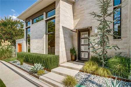 2808 Lee Street Dallas, TX 75206