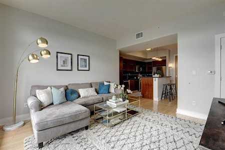 603 Davis St #1705 Austin, TX 78701