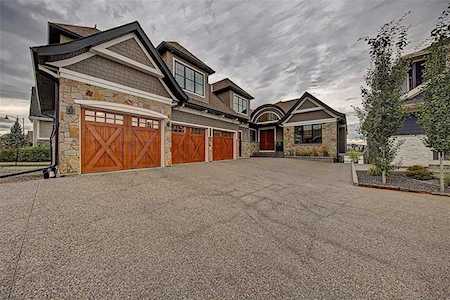 460 Auburn Shores Landing SE Calgary, AB T3M 2G1