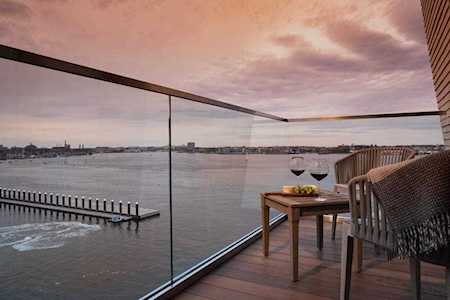 300 Pier 4 Blvd #8G Boston, MA 02210