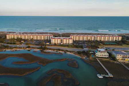 2400 N Lumina Avenue Wrightsville Beach, NC 28480