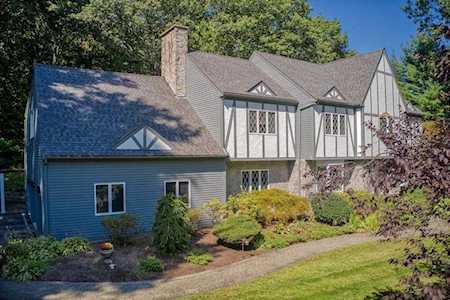 11 Stoney Brook Rd Hopkinton, MA 01748