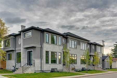 2632 23 Avenue SW Calgary, AB T3E 2C3