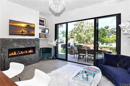 1017 Delaware Street Huntington Beach, CA 92648